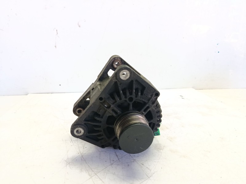 Recambio de alternador para renault clio ii (bb_, cb_) 1.5 dci referencia OEM IAM 8200667608 TG11C064 