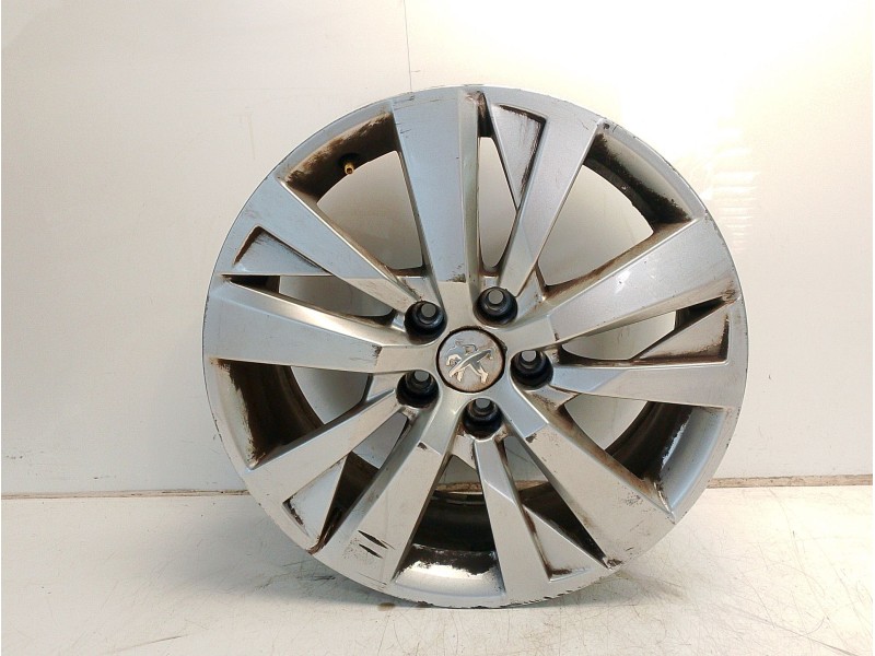 Recambio de llanta para peugeot 308 access referencia OEM IAM 96779895TW  