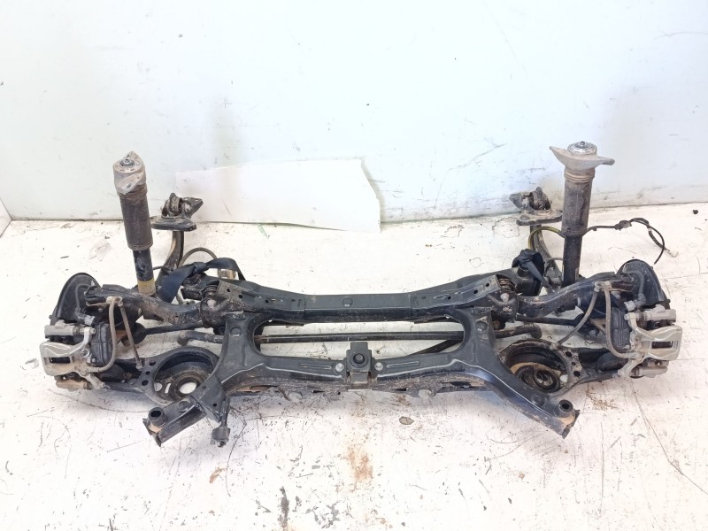 Recambio de puente trasero para toyota c-hr referencia OEM IAM 51206F4013  