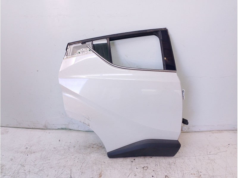 Recambio de puerta trasera derecha para toyota c-hr referencia OEM IAM 67003F4010  