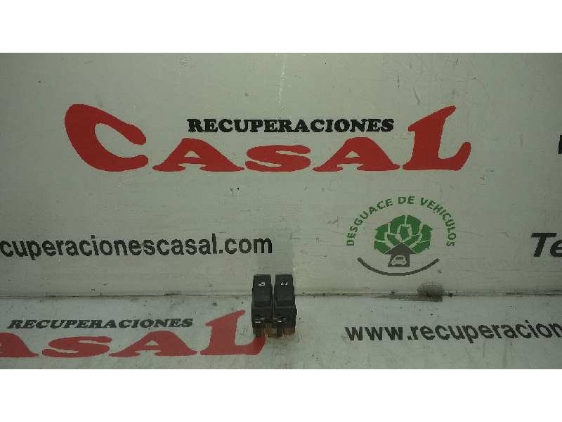 Recambio de mando elevalunas trasero izquierdo para renault scenic ii authentique referencia OEM IAM 015085D  