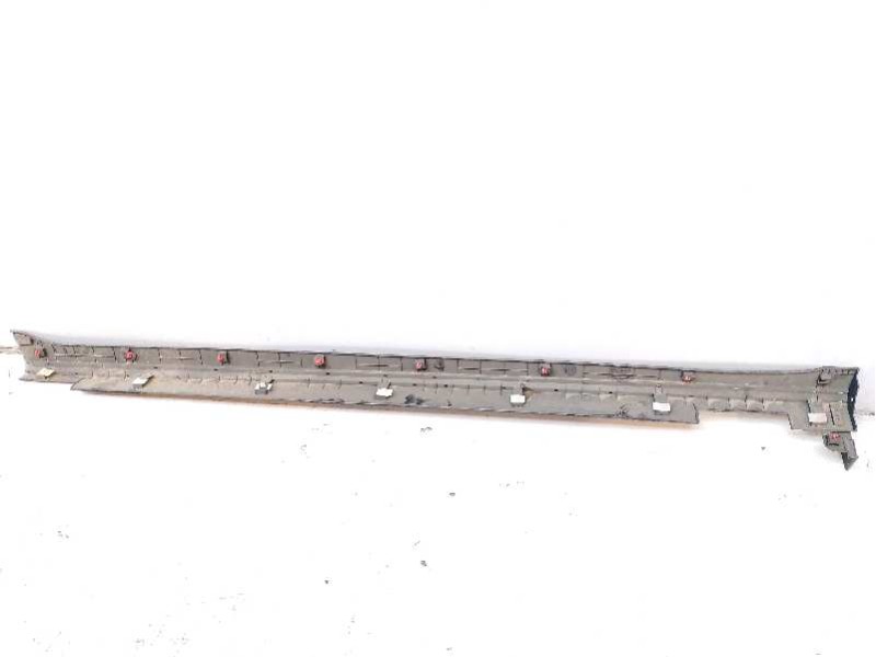 Recambio de moldura para kia sorento referencia OEM IAM 87752P2000 87754P2000 