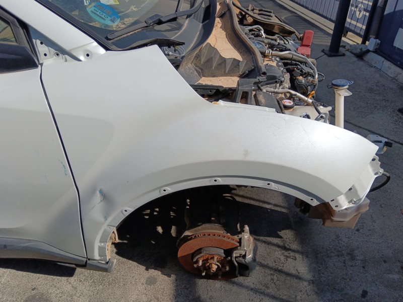 Recambio de aleta delantera derecha para toyota c-hr referencia OEM IAM 53801F4010  