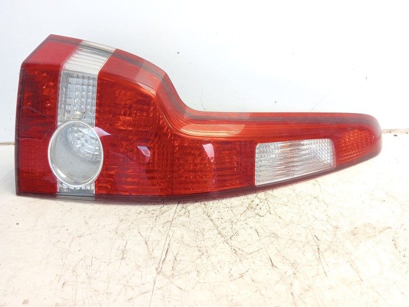 Recambio de piloto trasero izquierdo para volvo v50 (545) d4 referencia OEM IAM 30678749  