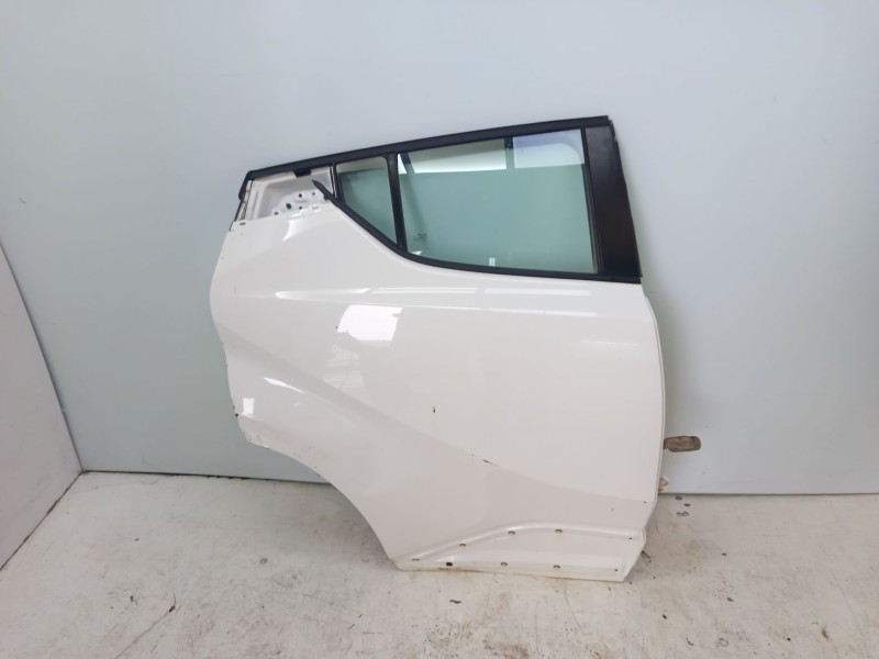 Recambio de puerta trasera derecha para toyota c-hr referencia OEM IAM 67003F4010  