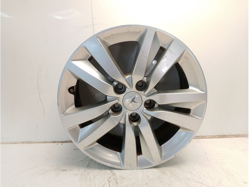 Recambio de llanta para peugeot 308 access referencia OEM IAM 96779895TW  