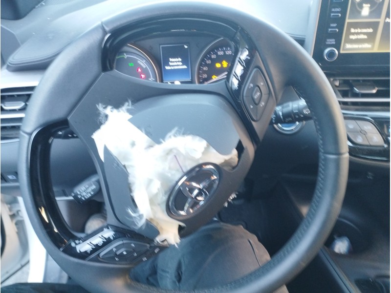 Recambio de volante para toyota c-hr hybrid active referencia OEM IAM 45100F4110C0  