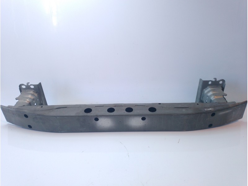 Recambio de refuerzo paragolpes delantero para toyota hilux (kun) 2.5 turbodiesel referencia OEM IAM 52021KK010  