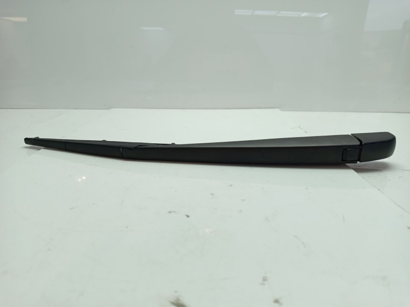 Recambio de brazo limpia trasero para toyota c-hr hybrid active referencia OEM IAM 85241F4010  