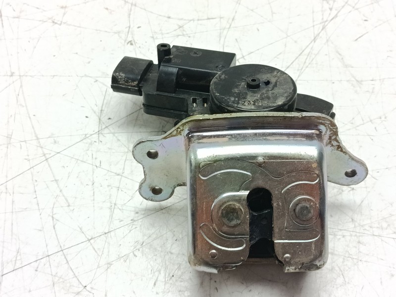 Recambio de cerradura maletero / porton para toyota c-hr referencia OEM IAM 69350F4010  