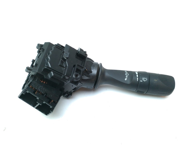 Recambio de mando limpia para toyota hilux (kun) cabina doble dlx 4x4 referencia OEM IAM 846520K250  