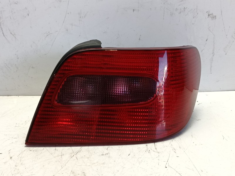 Recambio de piloto trasero derecho para citroën xsara (n1) 1.6 16v referencia OEM IAM 6351P0  