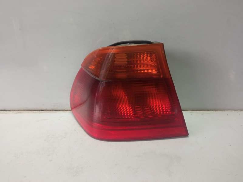 Recambio de piloto trasero izquierdo para bmw serie 3 berlina (e46) 3.0 turbodiesel referencia OEM IAM 8364921  