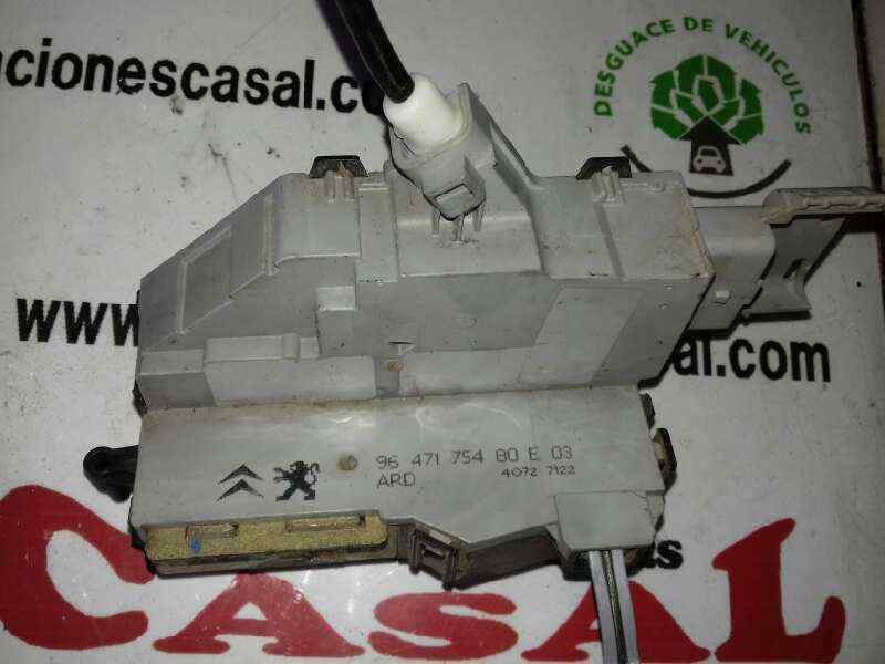 Recambio de cerradura puerta trasera derecha para citroën c4 berlina premier referencia OEM IAM 9647175480  