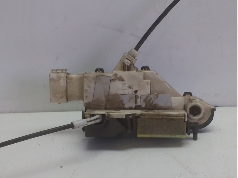 Recambio de cerradura puerta delantera izquierda para citroën c4 coupé (la_) 1.6 hdi referencia OEM IAM 9135FE  