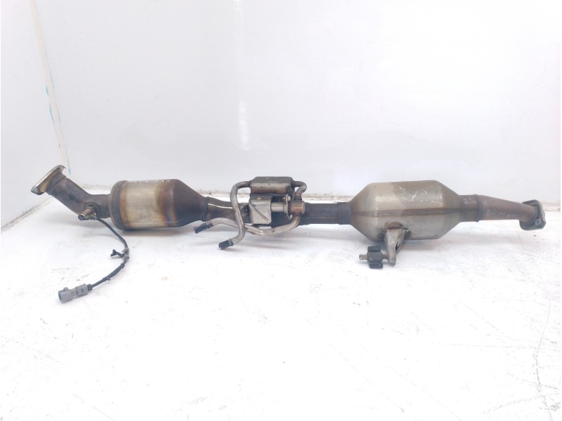 Recambio de tubo escape delantero para lexus ux (za10) 250h referencia OEM IAM 1741024411  