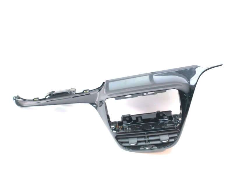 Recambio de moldura para peugeot 208 1.4 hdi fap referencia OEM IAM 9673830077  