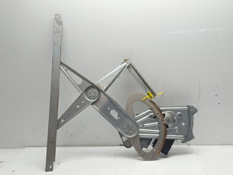 Recambio de elevalunas delantero derecho para renault scenic iii referencia OEM IAM 807205115R  