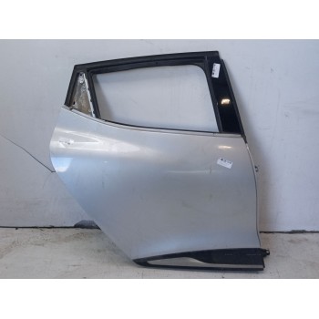 PUERTA TRASERA DERECHA 821008626R 