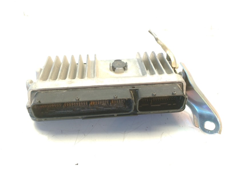 Recambio de centralita motor uce para toyota c-hr referencia OEM IAM 89661F4320  