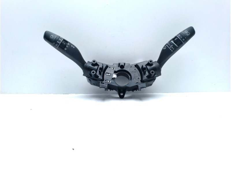 Recambio de mando volante para hyundai tucson kosmo bluedrive 2wd referencia OEM IAM 93403D7960 3D13AR1000 