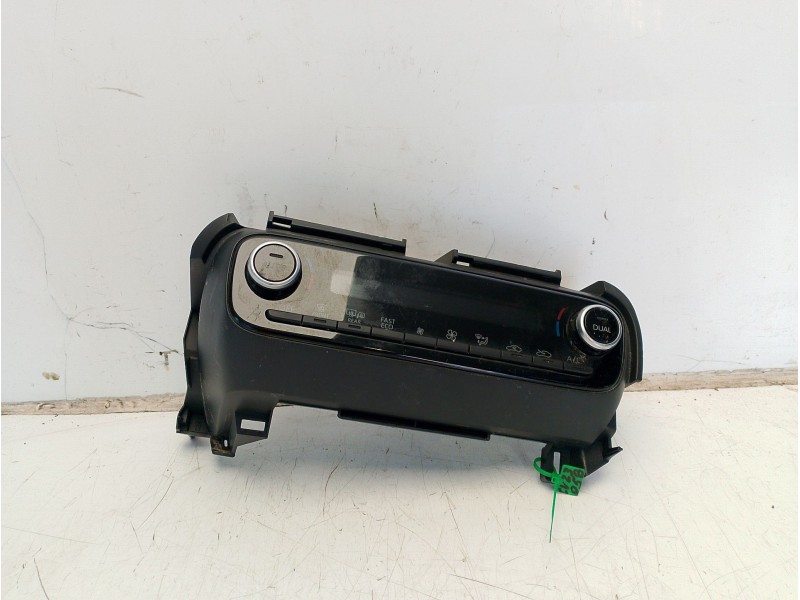 Recambio de mando climatizador para toyota yaris referencia OEM IAM 55900K0070  