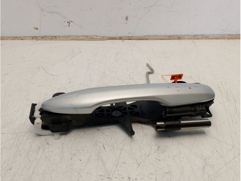 Recambio de maneta exterior delantera derecha para toyota yaris referencia OEM IAM 69210K0060B0  