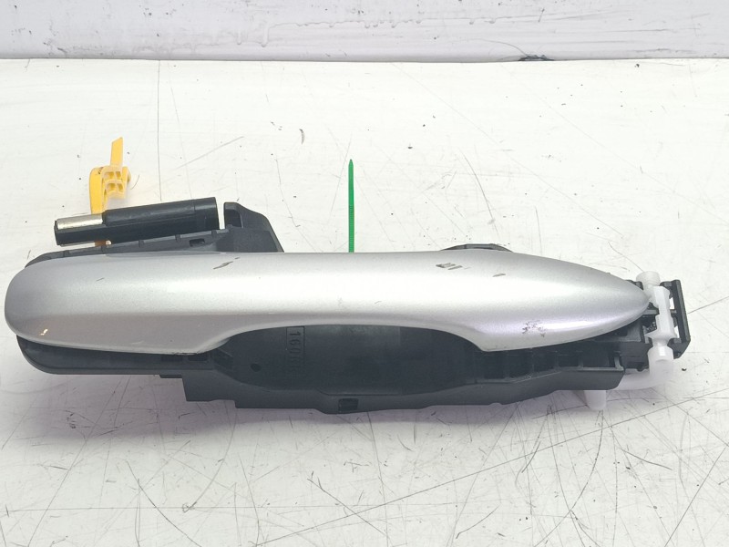Recambio de maneta exterior trasera derecha para toyota yaris referencia OEM IAM 6921102934  