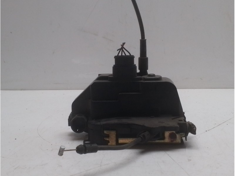Recambio de cerradura puerta delantera derecha para renault scenic ii 1.9 dci diesel referencia OEM IAM 8200119121  