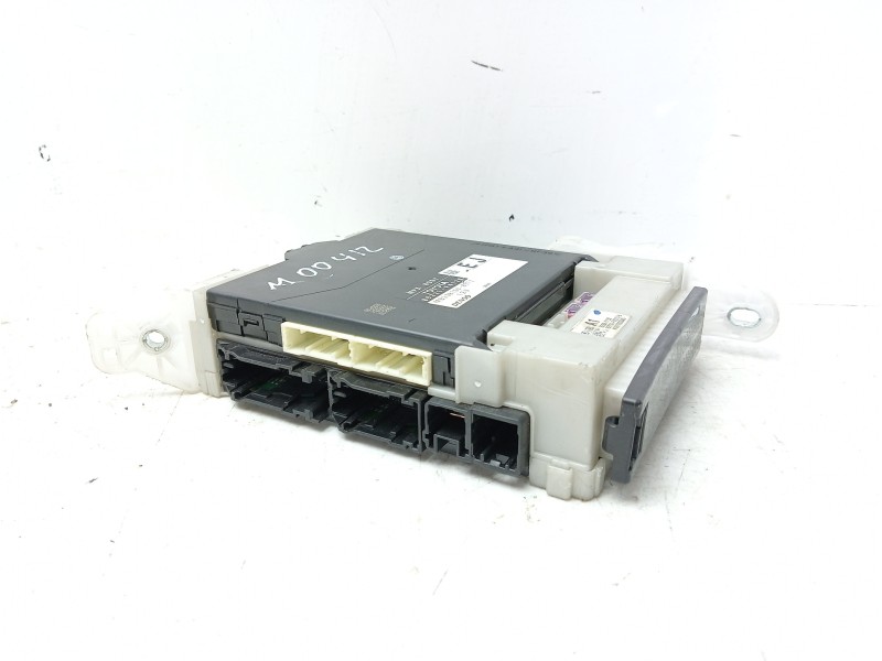 Recambio de caja reles / fusibles para toyota c-hr referencia OEM IAM 82730F4010 89221F4120 