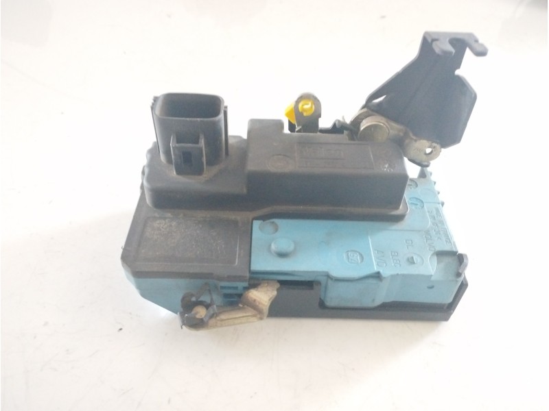 Recambio de cerradura puerta delantera derecha para volvo s60 berlina 2.4 d referencia OEM IAM 30784977  