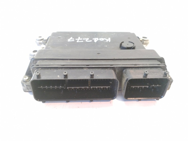 Recambio de centralita motor uce para toyota iq 1.0 cat referencia OEM IAM 8966174040  