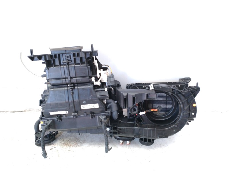 Recambio de calefaccion entera normal para land rover range rover velar velar referencia OEM IAM LR134763 J8A219B555FG 