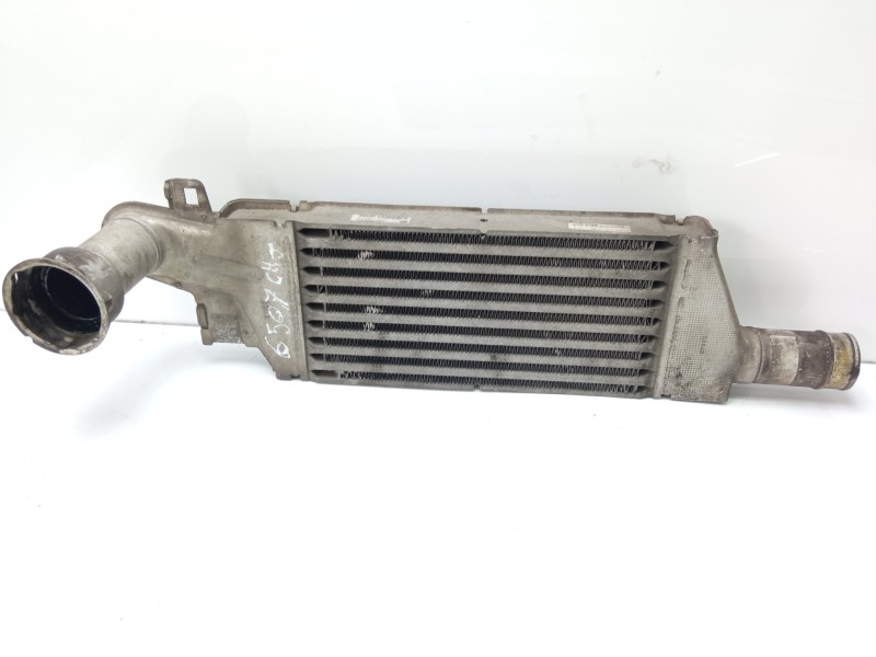 Recambio de intercooler para toyota verso comfort referencia OEM IAM 24466787  