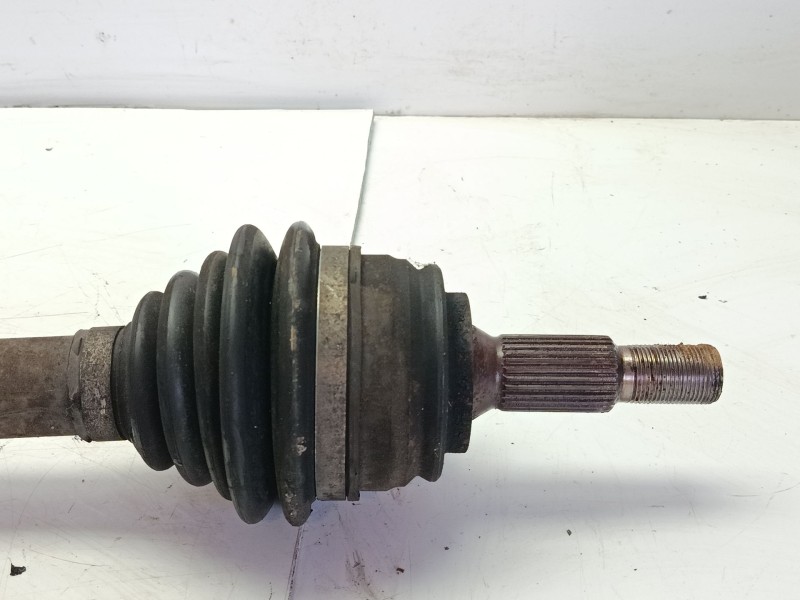 Recambio de transmision delantera derecha para citroën c4 picasso ii 1.6 bluehdi 120 referencia OEM IAM 9677570880  