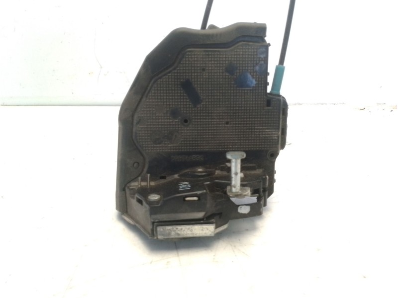 Recambio de cerradura puerta trasera derecha para toyota verso active referencia OEM IAM 690500F030  