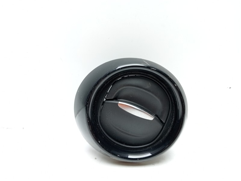 Recambio de rejilla aireadora para renault clio iv 0.9 referencia OEM IAM 08239006 687605663R 