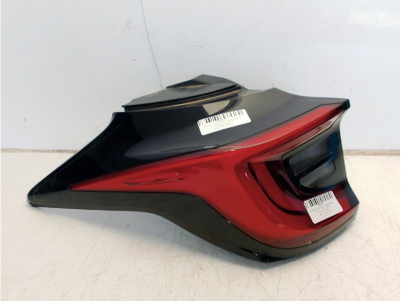 Recambio de piloto trasero izquierdo para toyota yaris referencia OEM IAM 81561K0040  