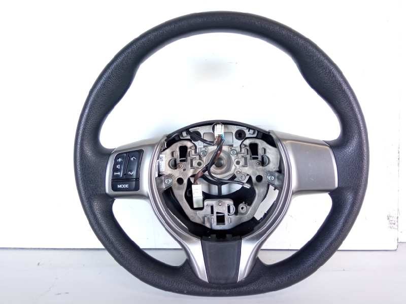 Recambio de volante para toyota yaris hybrid active referencia OEM IAM 307822310AA  