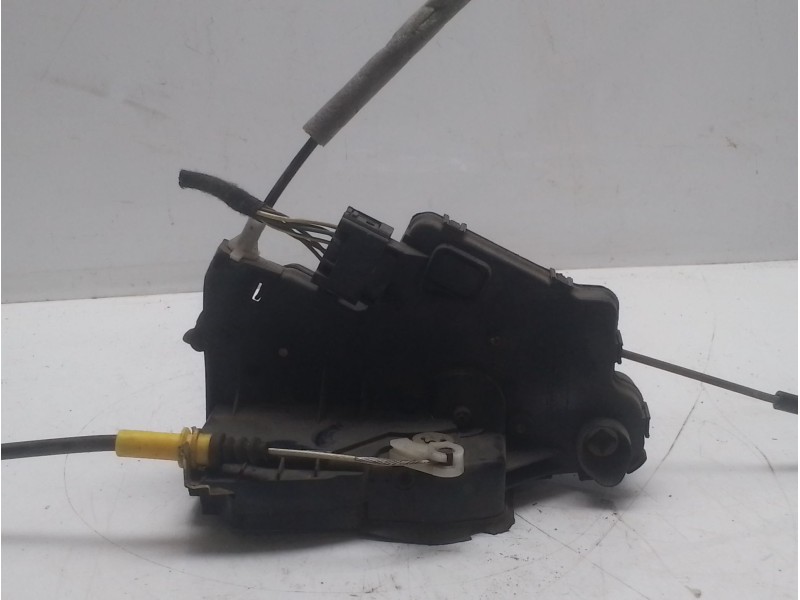 Recambio de cerradura puerta delantera izquierda para bmw serie 3 berlina (e46) 320d referencia OEM IAM 51217011305  