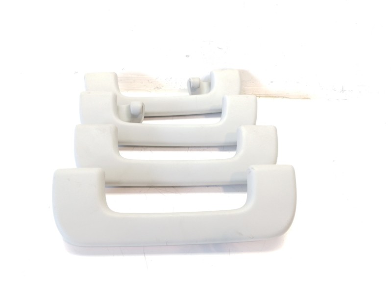 Recambio de tirante delantero derecho para audi a3 (8v) ambiente referencia OEM IAM 8V0857607  