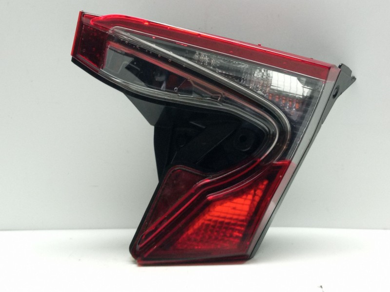 Recambio de piloto trasero derecho interior para toyota c-hr referencia OEM IAM 81581F4120  