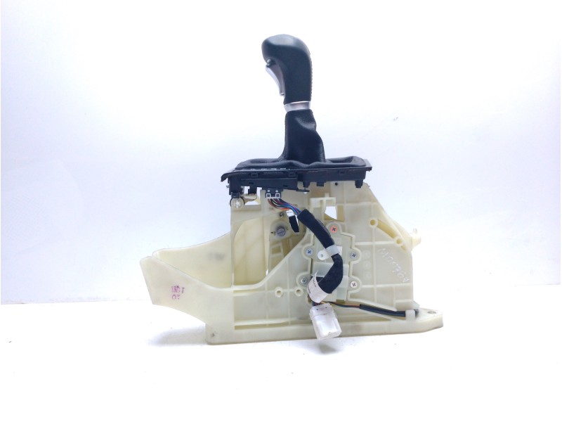 Recambio de pomo palanca cambio para hyundai tucson kosmo bluedrive 2wd referencia OEM IAM 46700D7550TTU 46700D3XXX 