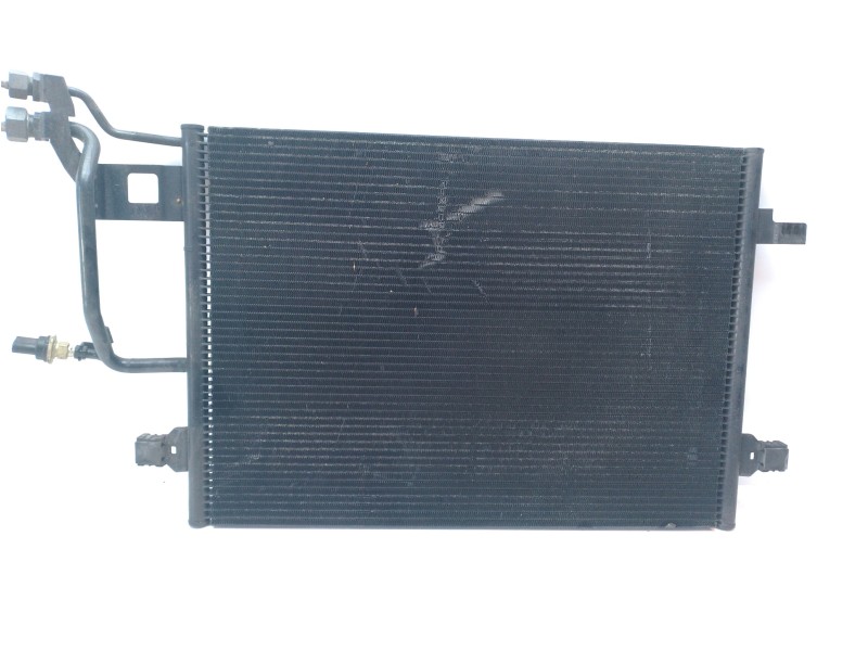 Recambio de condensador / radiador aire acondicionado para audi a6 berlina (4b2) 2.4 (121kw) referencia OEM IAM 4B0260401T  