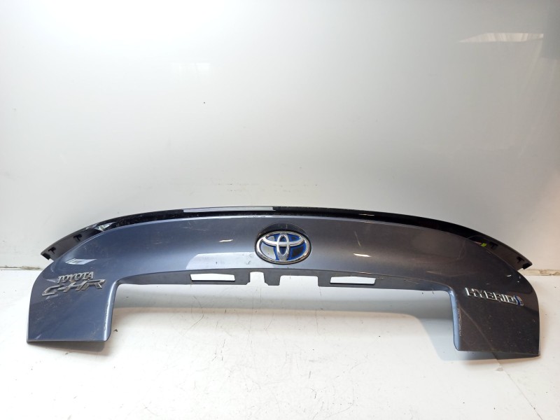 Recambio de molduras traseras para toyota c-hr referencia OEM IAM 76811F4901 76812F4120 