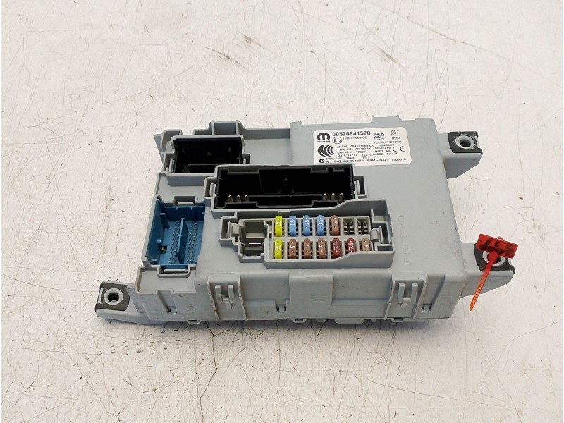 Recambio de caja reles / fusibles para fiat 500 (312_) 1.2 (312axa1a) referencia OEM IAM 521121800  