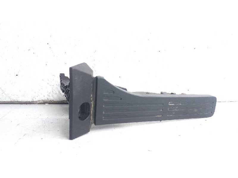 Recambio de pedal acelerador para ssangyong tivoli crystal 4x2 referencia OEM IAM 2056035000  