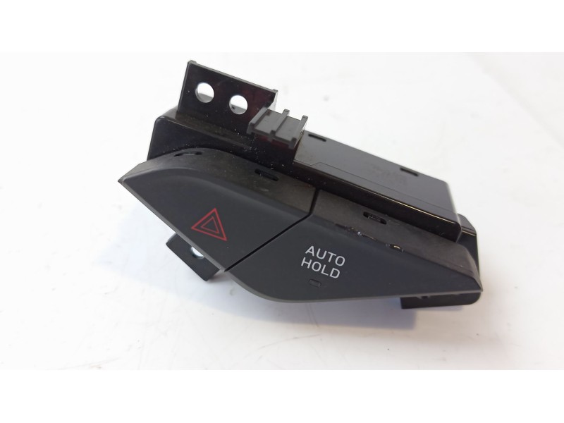 Recambio de warning para lynk & co 01 phev referencia OEM IAM 8891957884  200036 / 2211160436