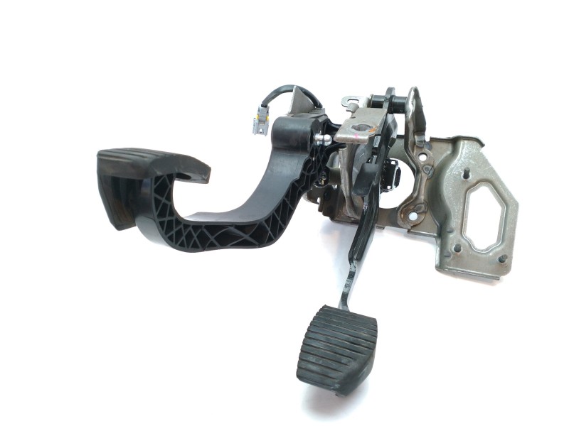 Recambio de pedal freno para peugeot 208 1.4 hdi fap referencia OEM IAM 4500AZ  