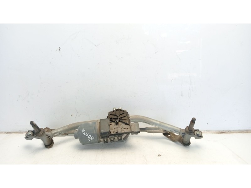 Recambio de articulacion limpia delantera para peugeot 208 referencia OEM IAM 9673222580  